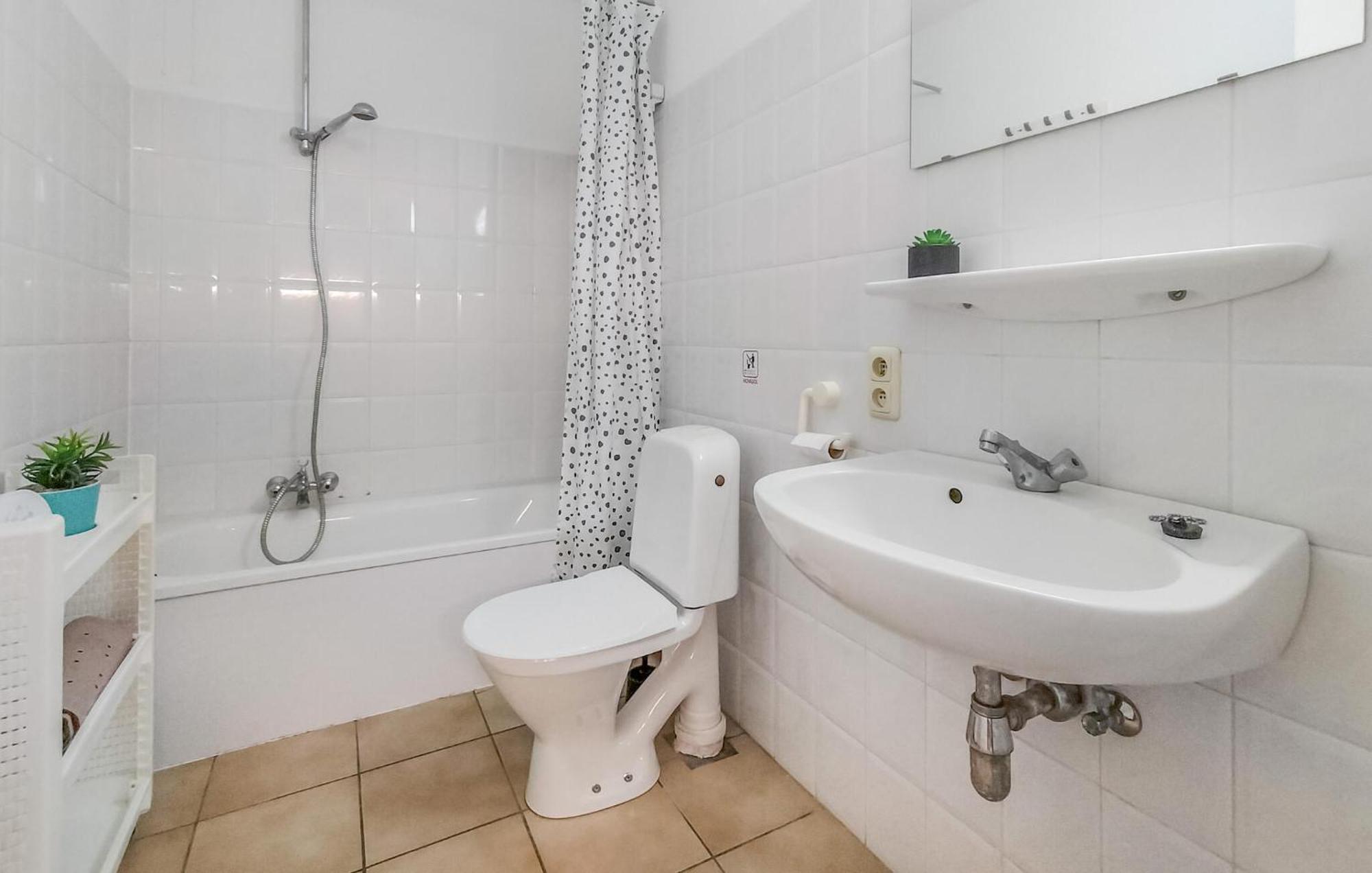 Beautiful Apartment In Bredene With Kitchen Ngoại thất bức ảnh