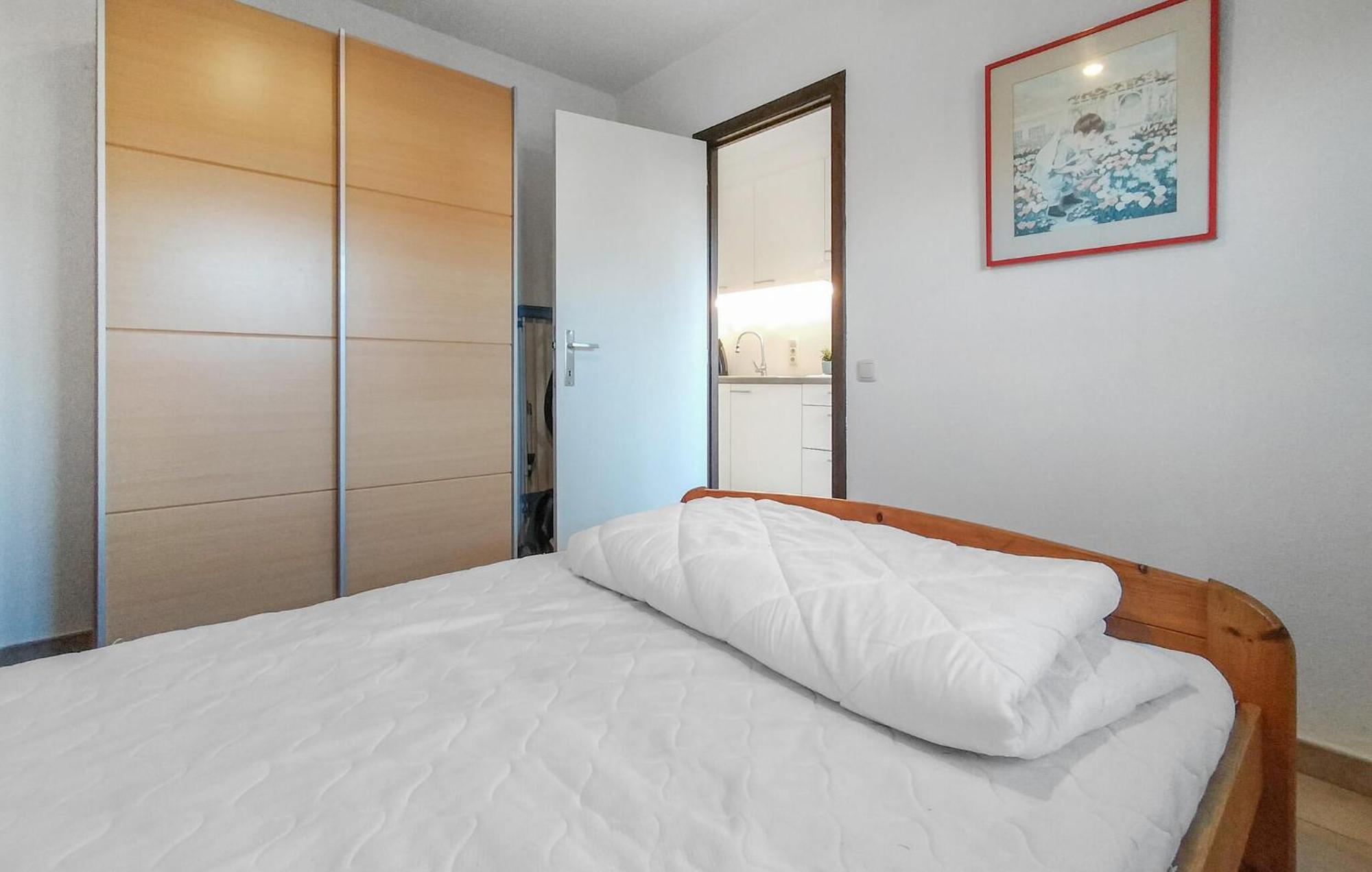 Beautiful Apartment In Bredene With Kitchen Ngoại thất bức ảnh